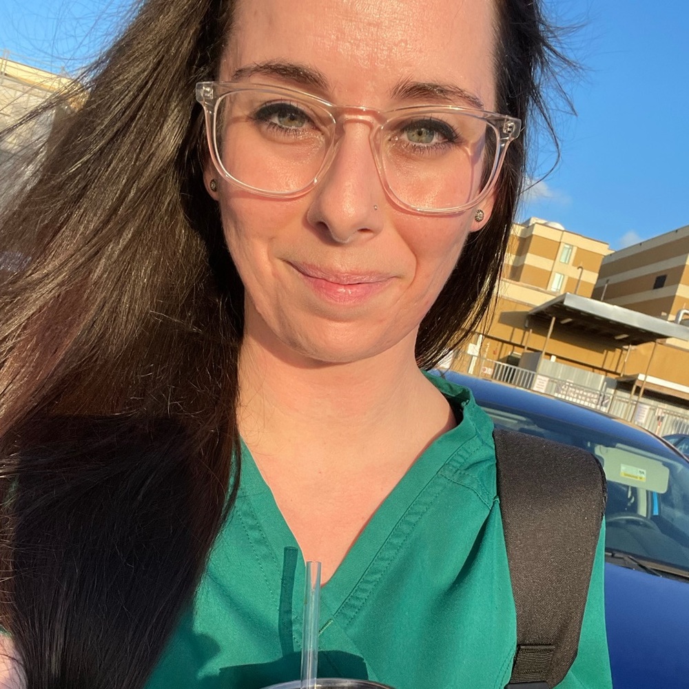 Meet your Posher, Nicole